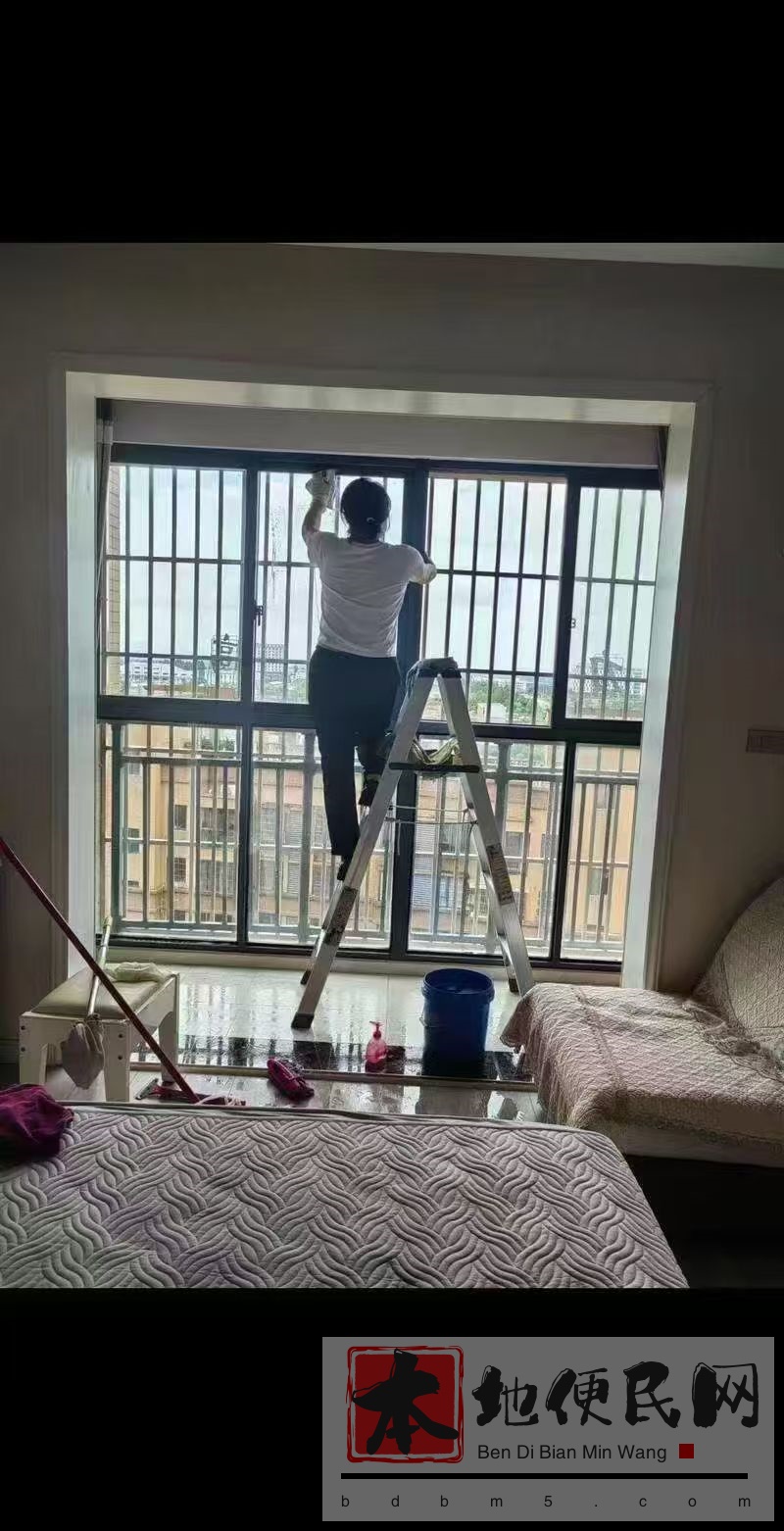 专业擦玻璃，小雨点保洁公司